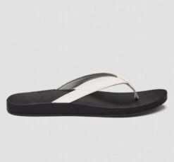 OluKai Puawe -Fashion Shoe Store 32424 WHTBLK l